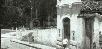 Cine Coliseu, entrada lateral situada na Rua César Bierrembach