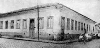 Casa na Rua Barão de Jaguara com Rua Barreto Leme
